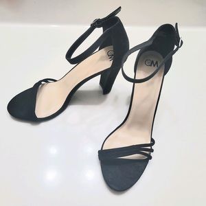 Black closed toed heels (size 12 medium)